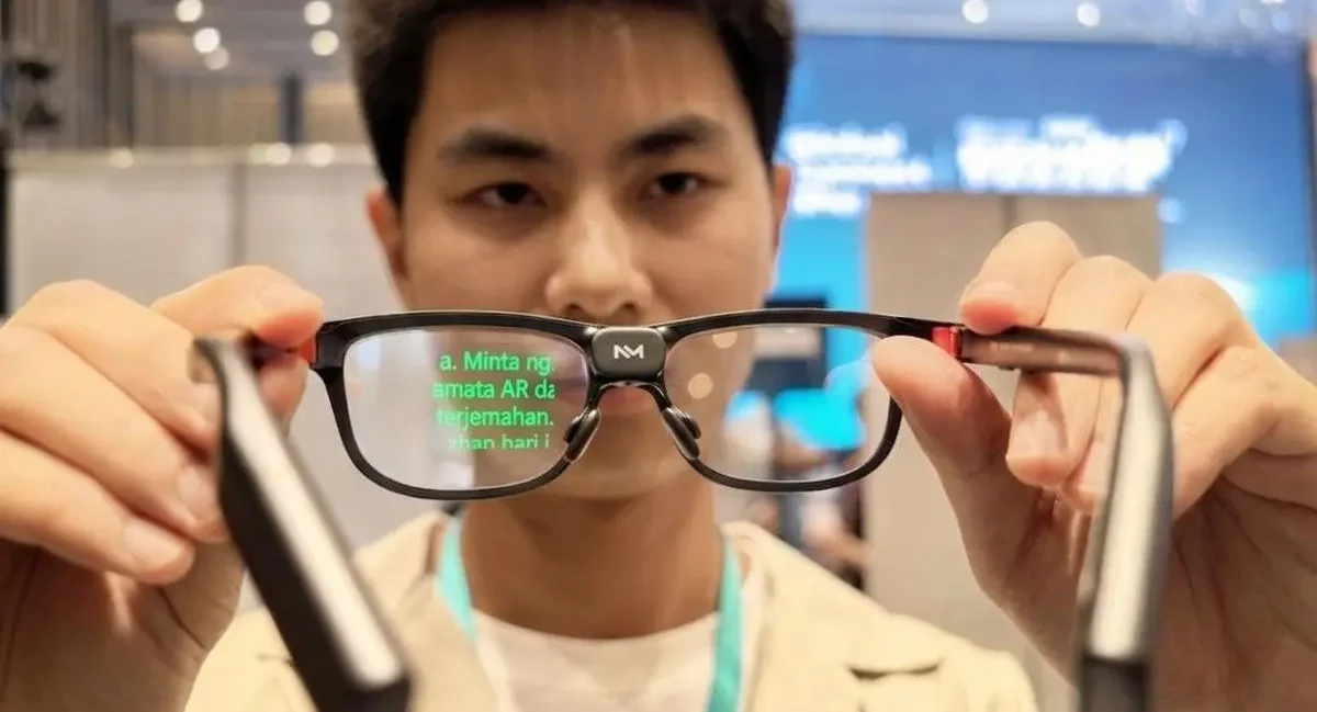 Lensa Kontak Pintar di Matamu: Tren Wearable Agustus 2026 yang Bikin Kacamata AR Ketinggalan Zaman